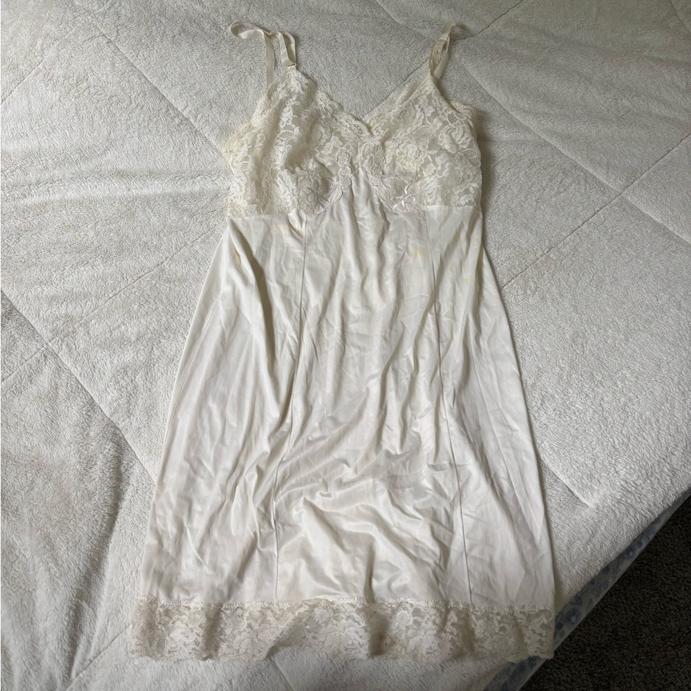 60s Elegant Lace Trim White Slip